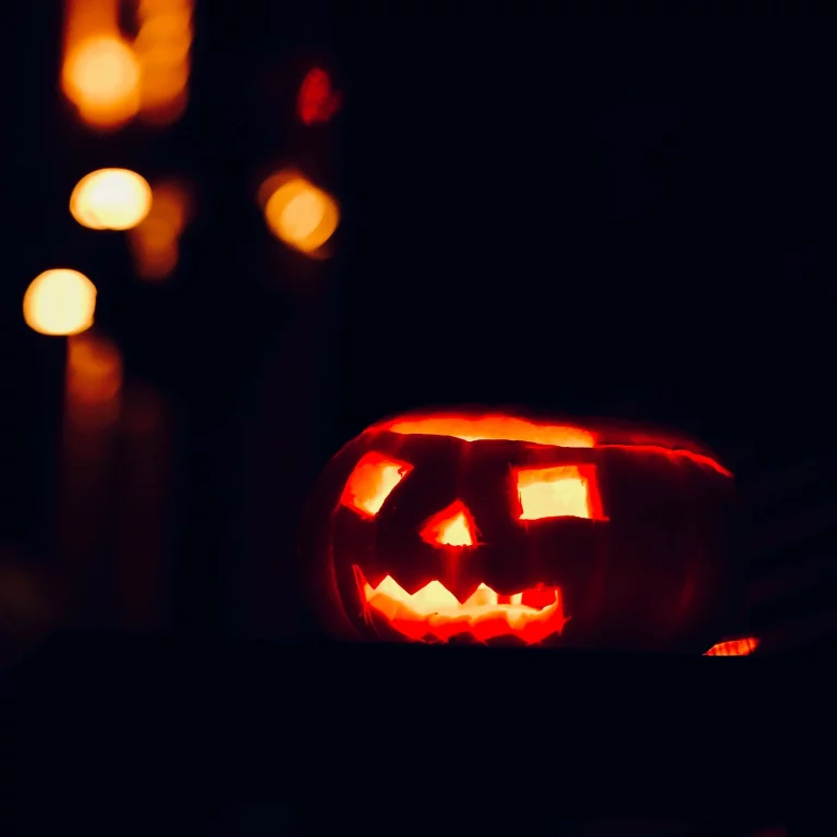 Cover Image for Ghoul-tastic Halloween Fun!